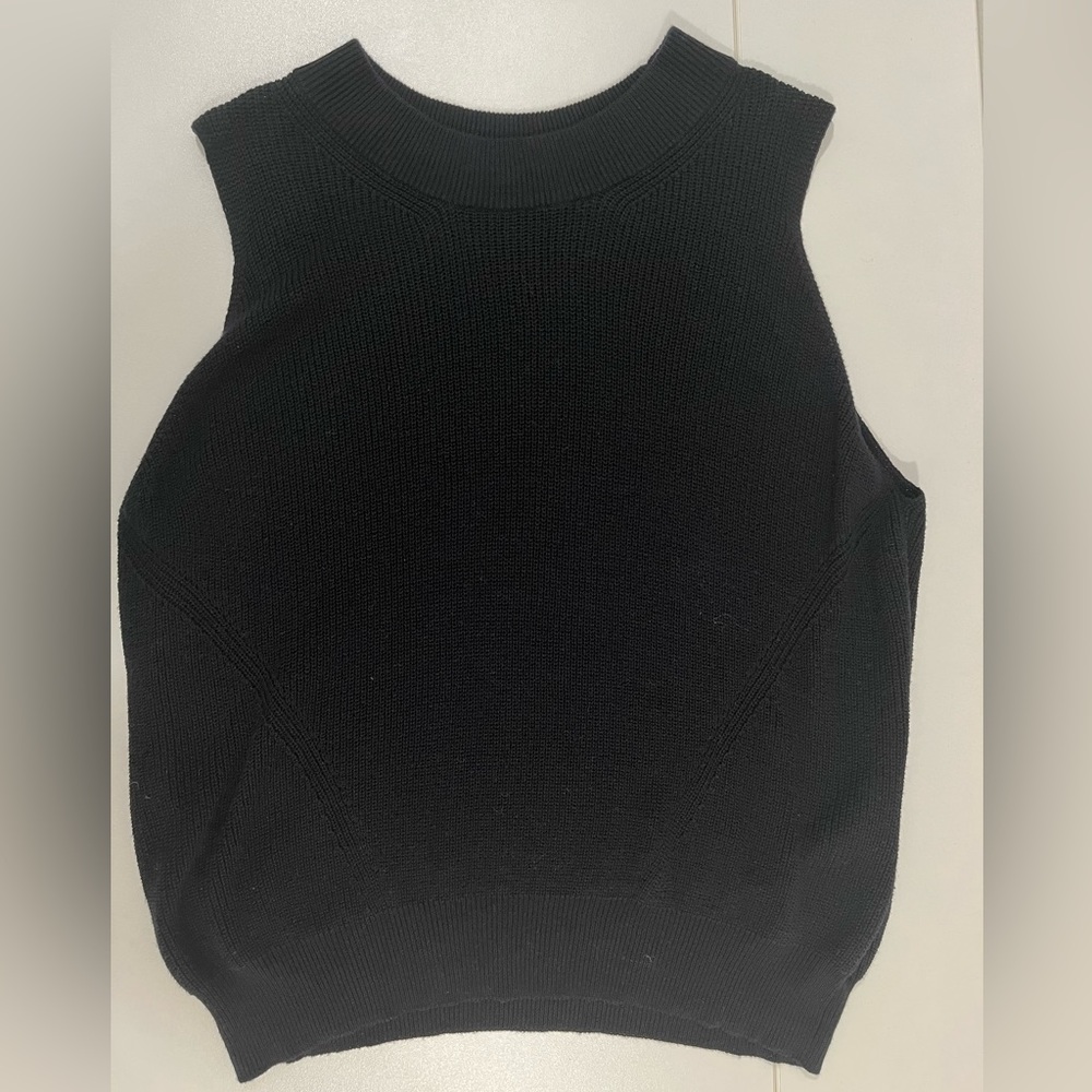 Veromoda, Sleeveless turtleneck sweater, size M